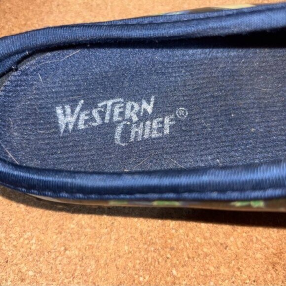 Western Chief Navy Clogs Womens 7 Birds Doves Slip On No Back Garden Boho Rubber - Picture 3 of 7